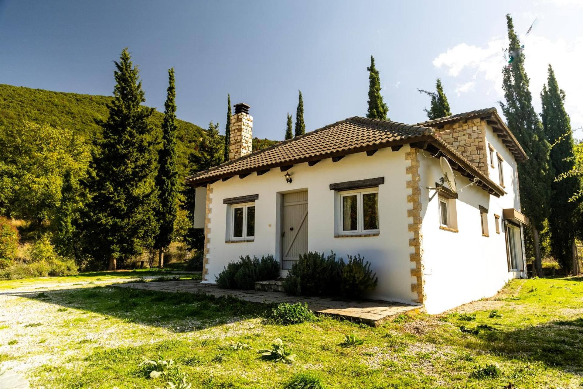 4 SEASONS KALAVRITA