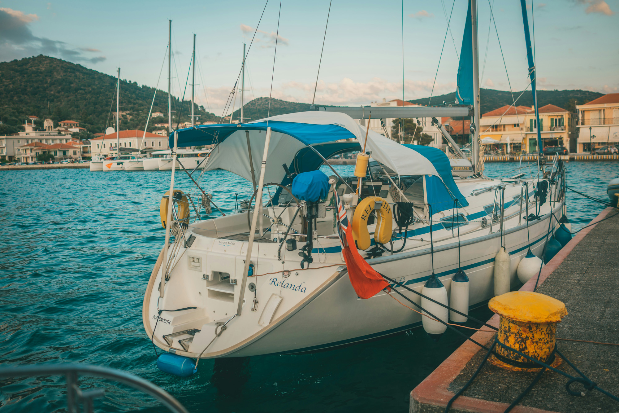 raimond-klavins-UQaAMDnx0w0-unsplash 
