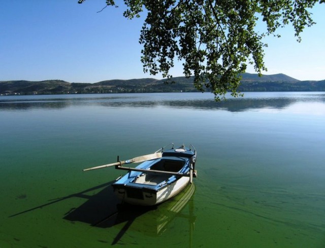 Kastoria Lake