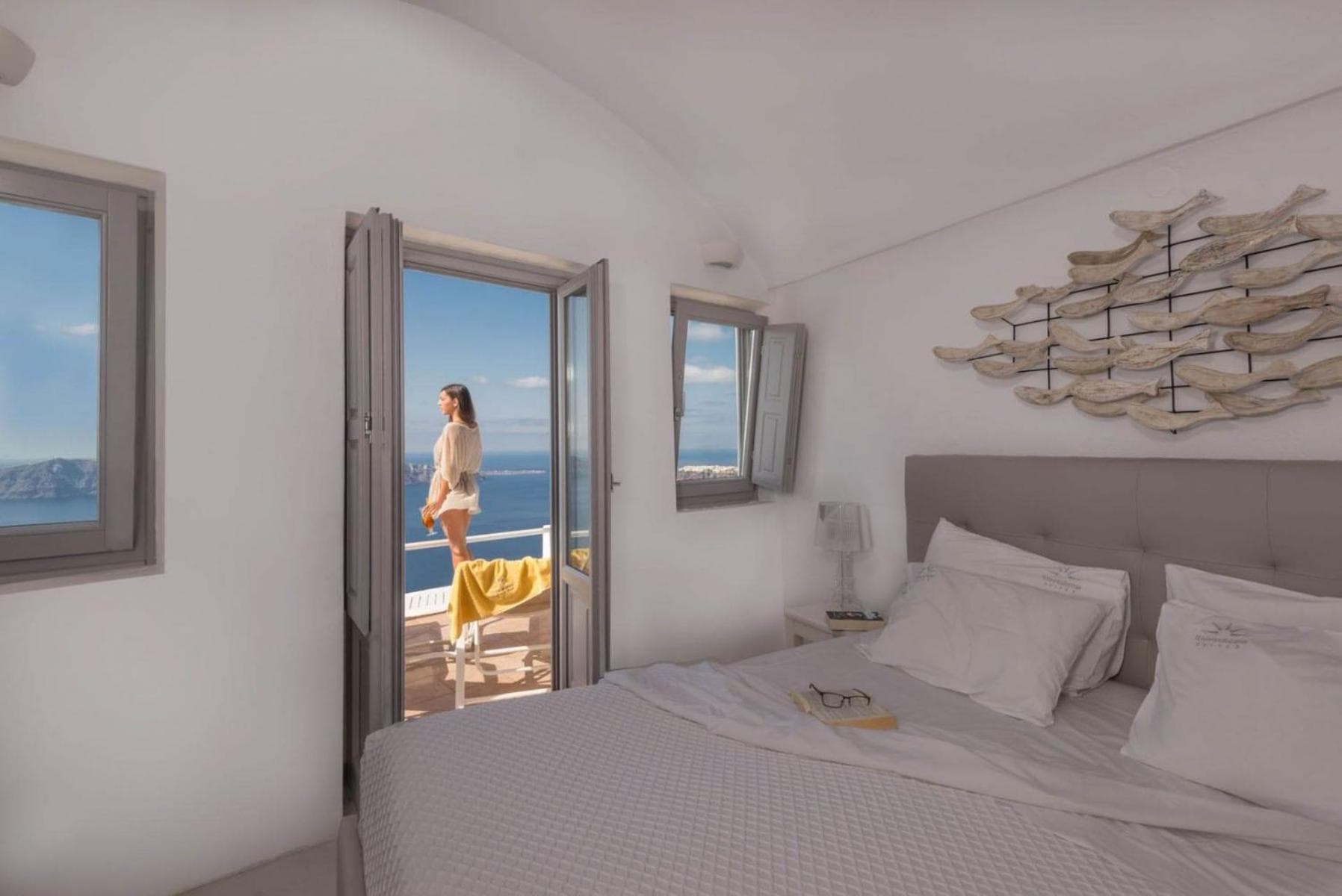 Junior Suite with Caldera View
