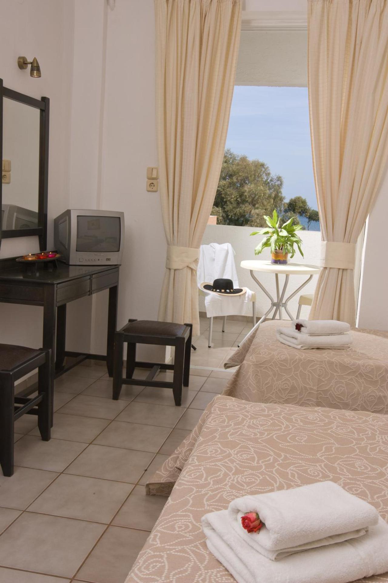 Triple Room with Side Sea View