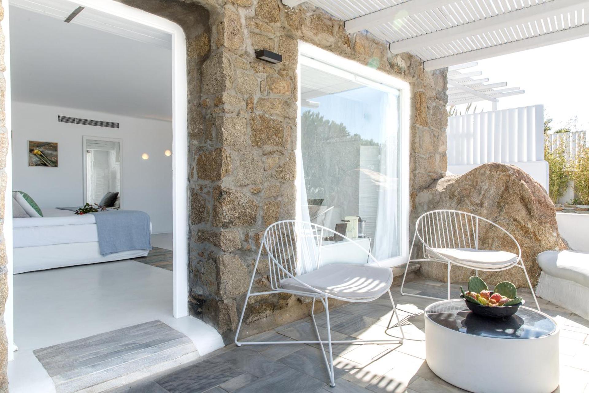 Deluxe Room (Mykonian)