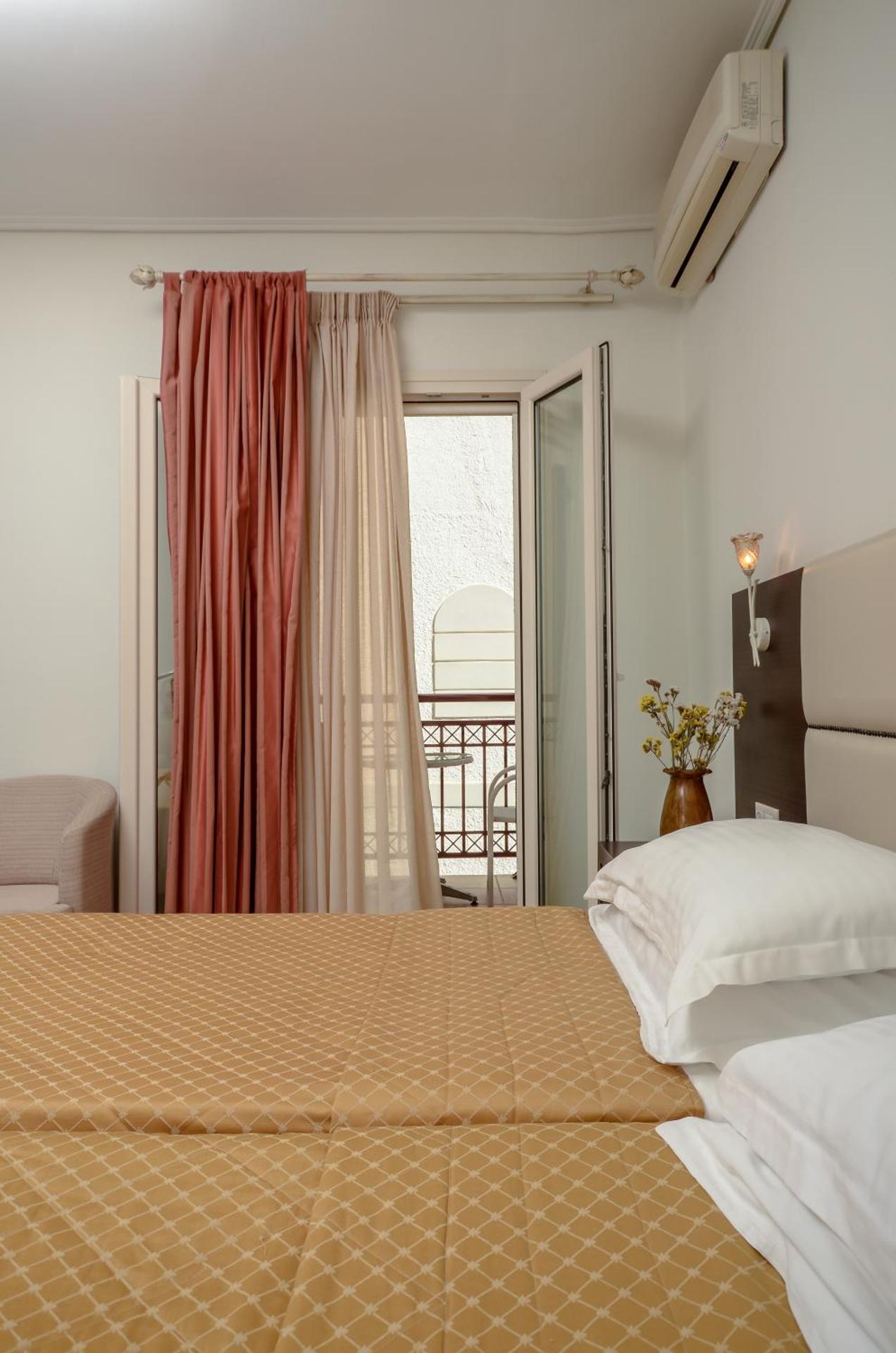 Economy Room