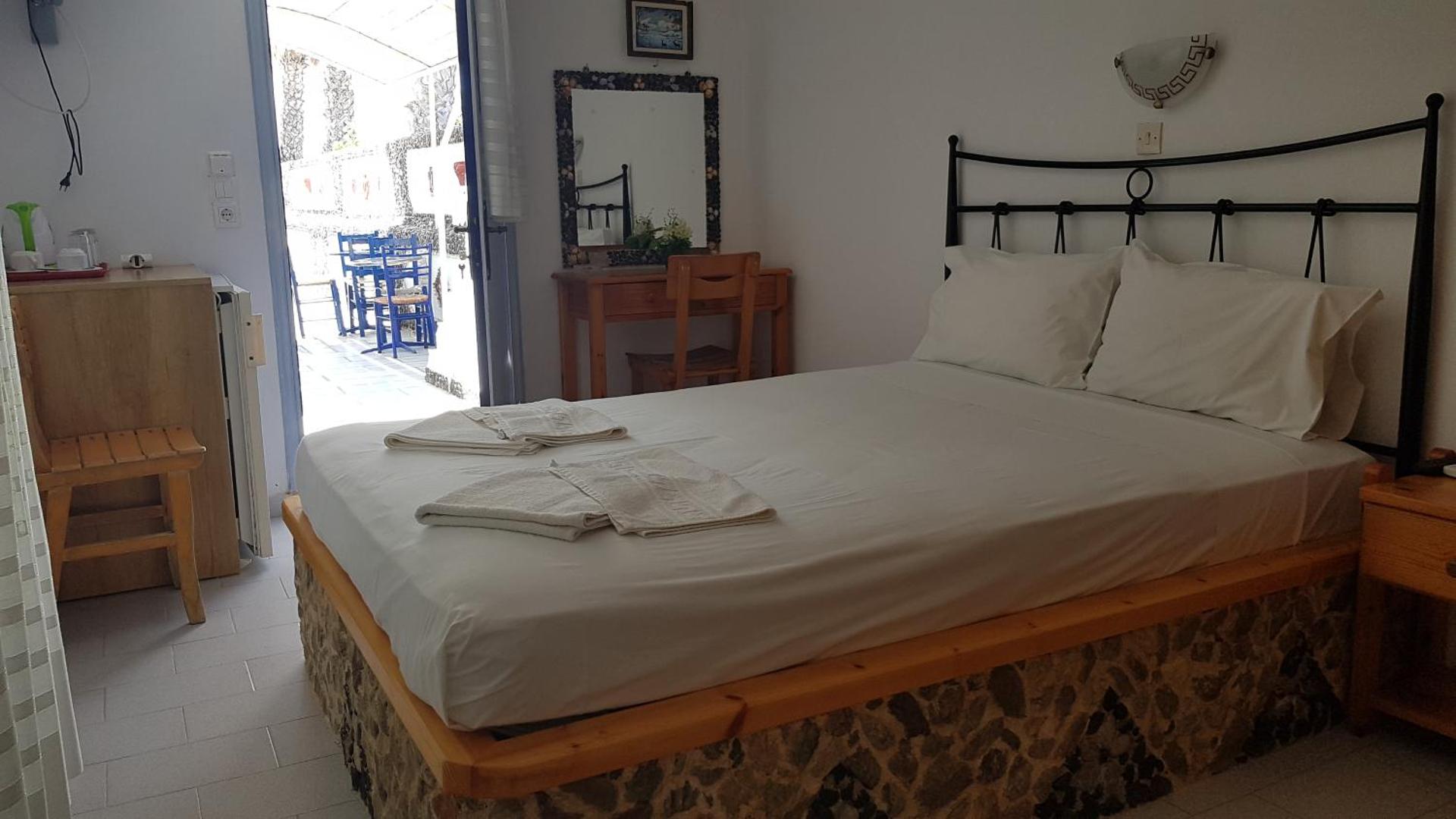 STAVROS BEACH VILLAS