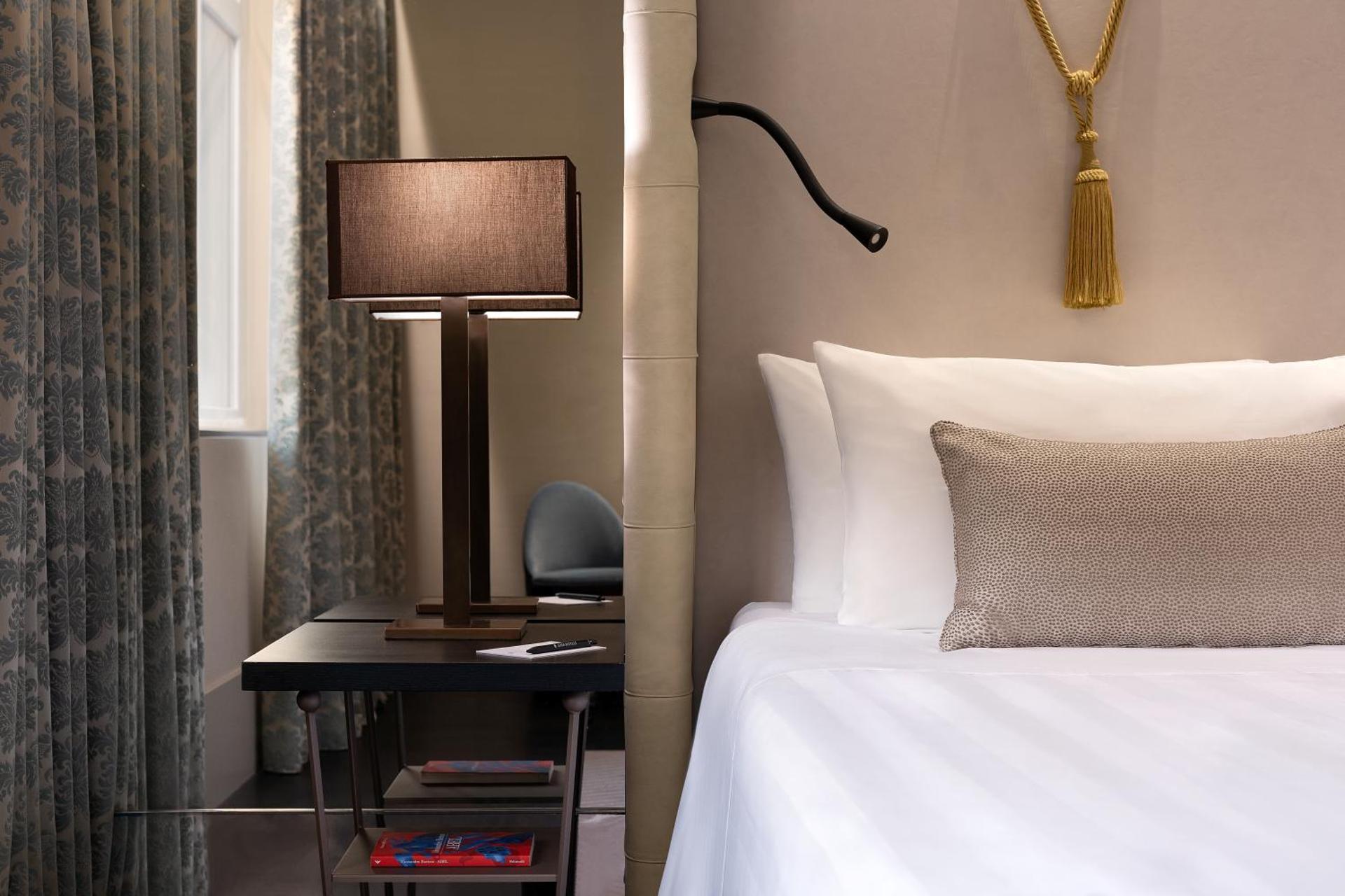 Junior King Suite with Urban View