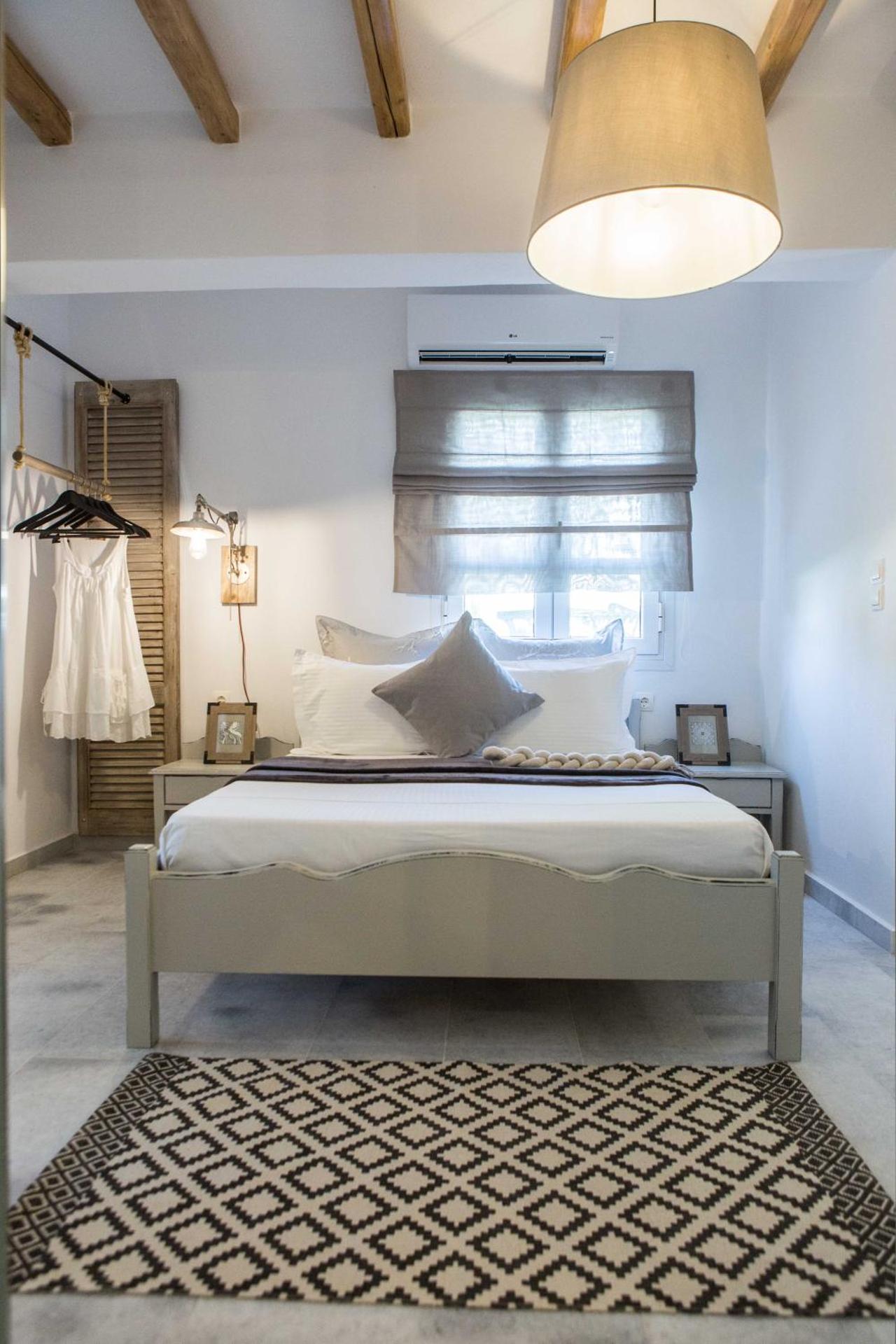 Luxury One-Bedroom Apartment with Garden View