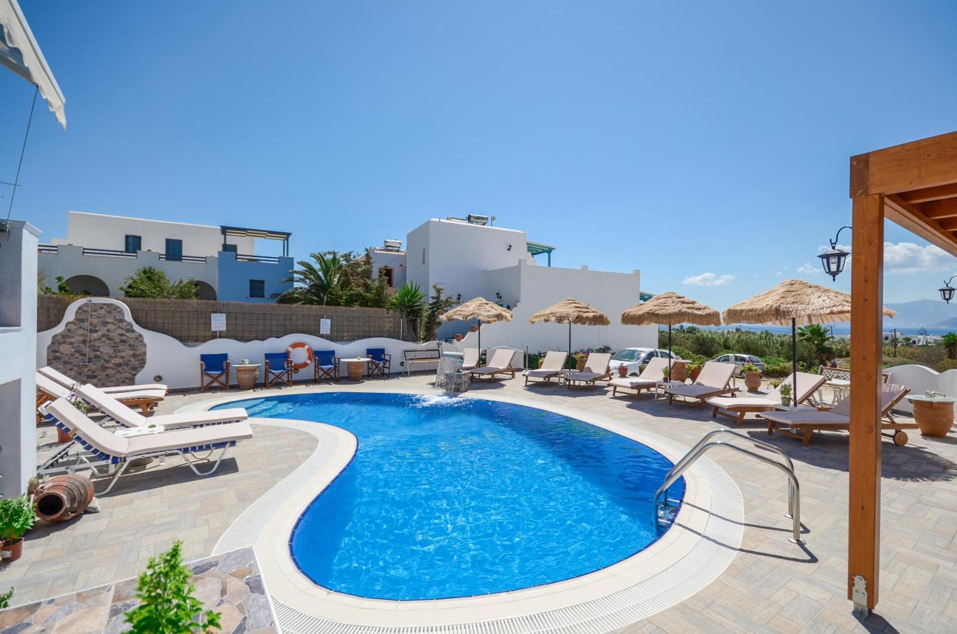 King Room with Pool View Semi-Basement