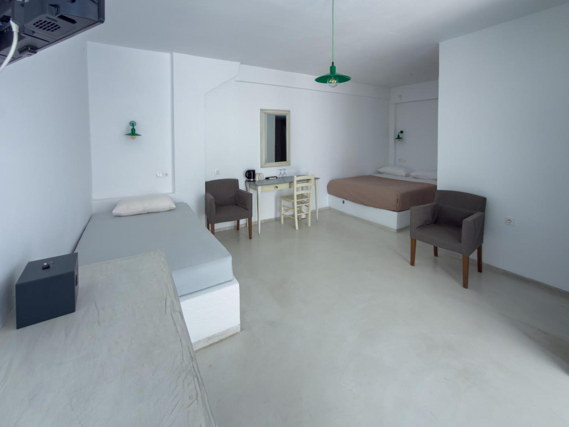 Triple Room with Balcony