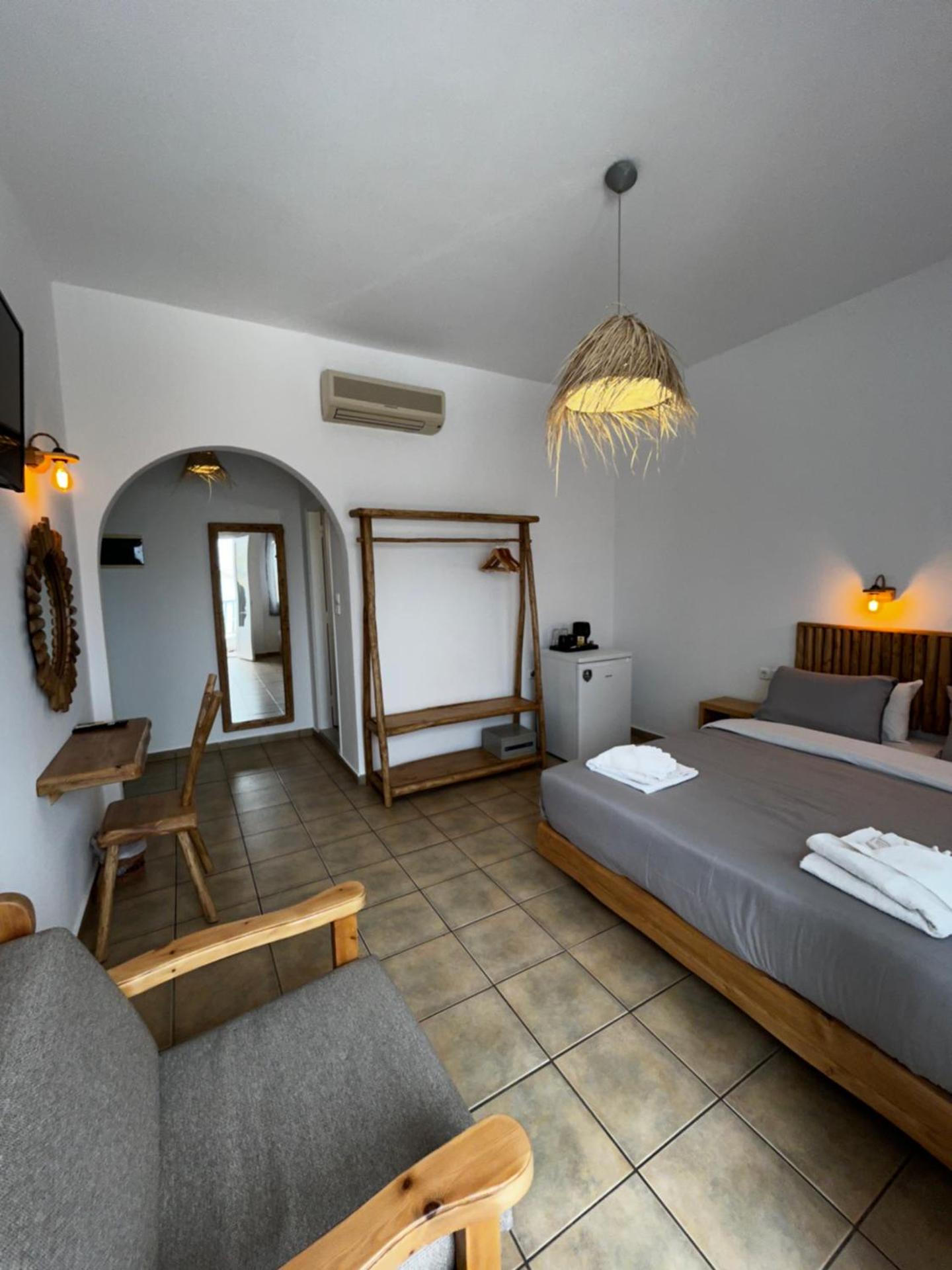 Deluxe Double Room with Balcony and Sea View