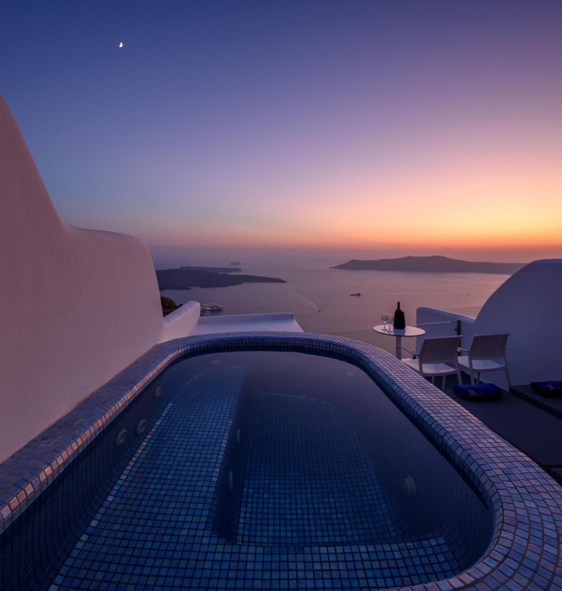 Honeymoon Suite with Hot Tub
