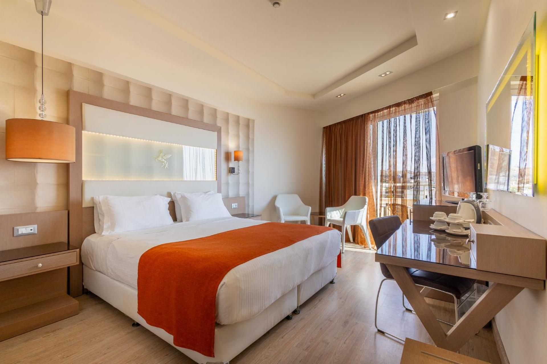 Deluxe Family Suite