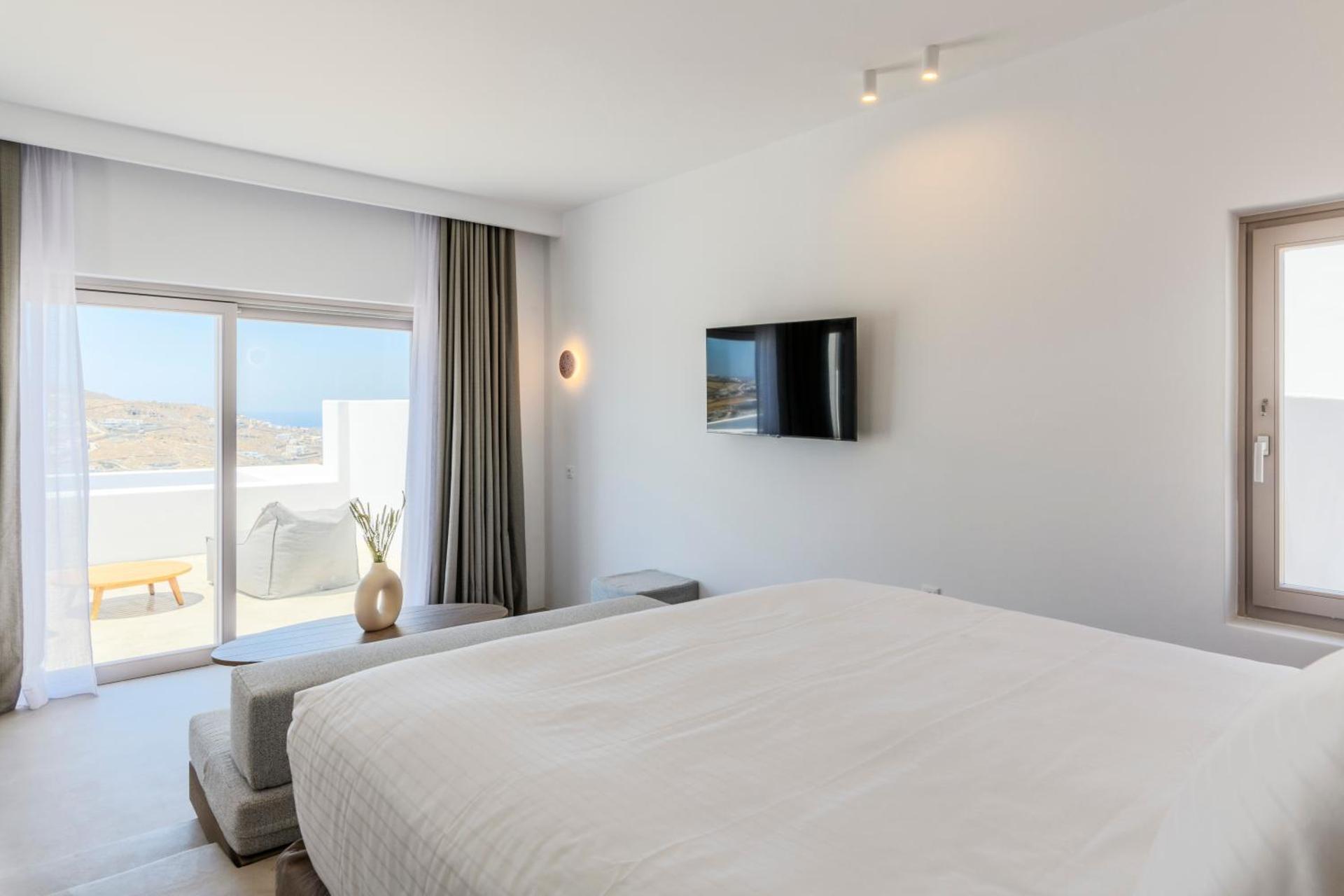 Deluxe Suite with Sea View