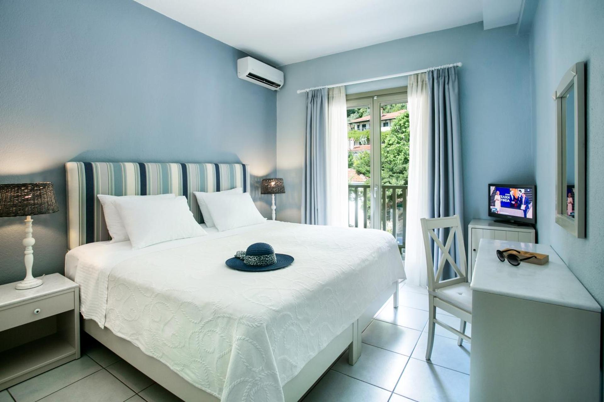 Double Room with Mountain View