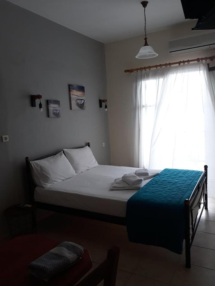 Studio (2 Adults)