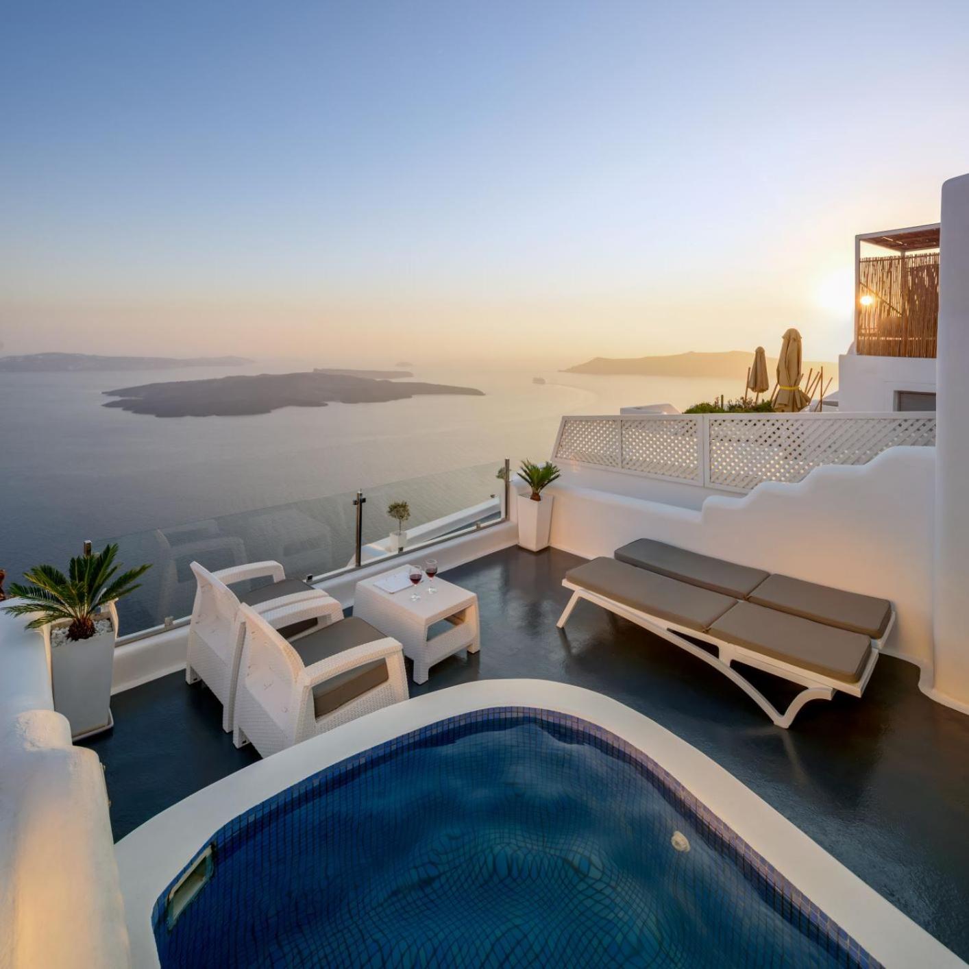 Suite with Plunge Pool and Spa Bath