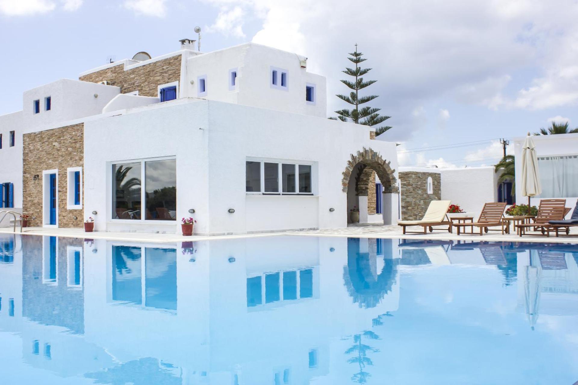 NAXOS HOLIDAYS HOTEL