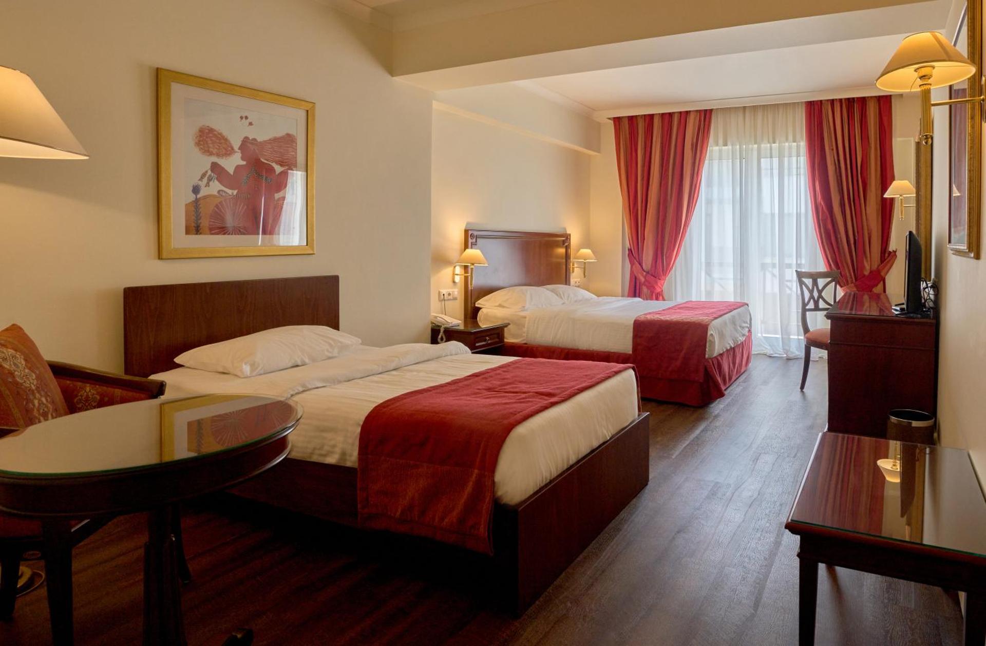Triple Room with City View