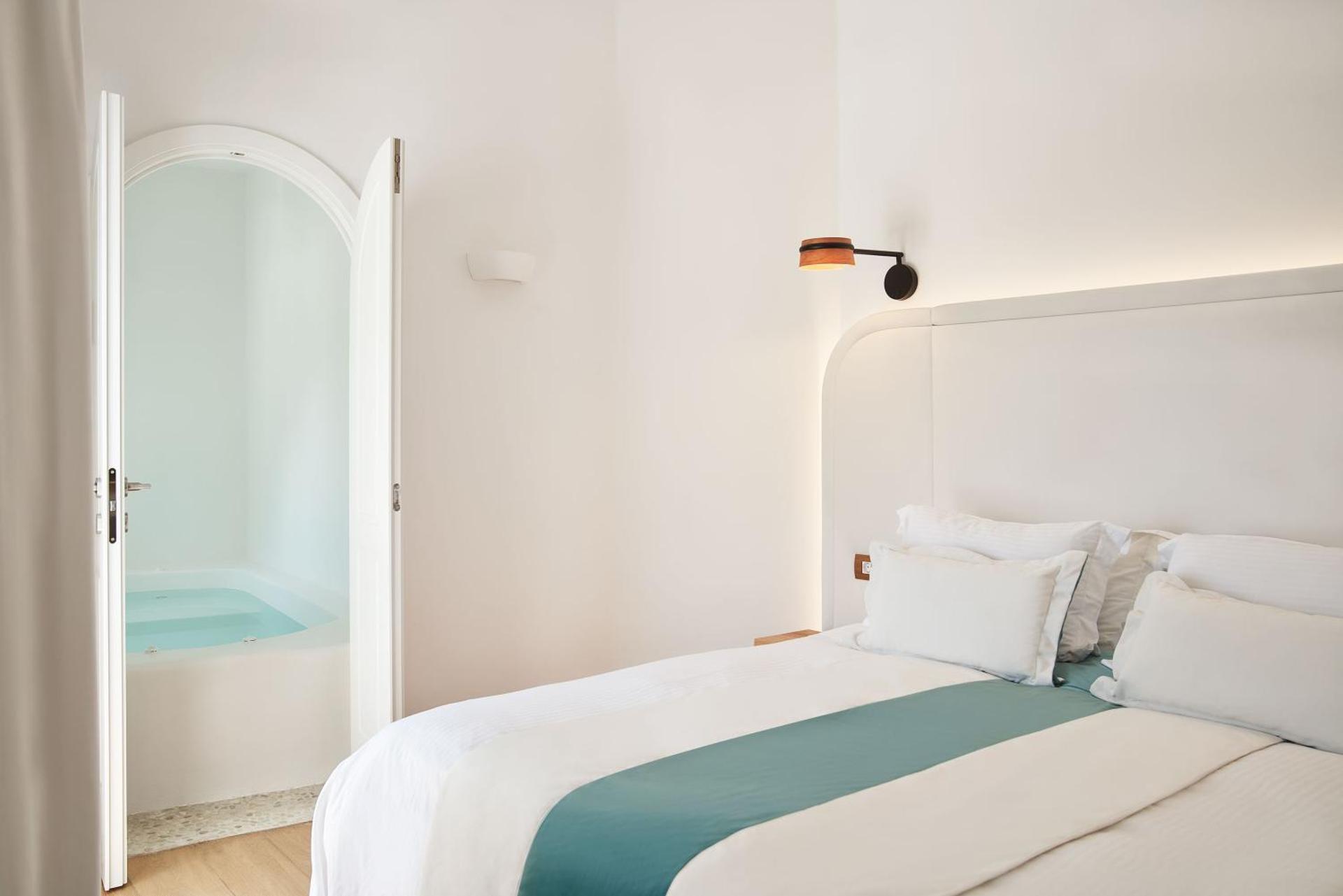 Superior Suite with Caldera View