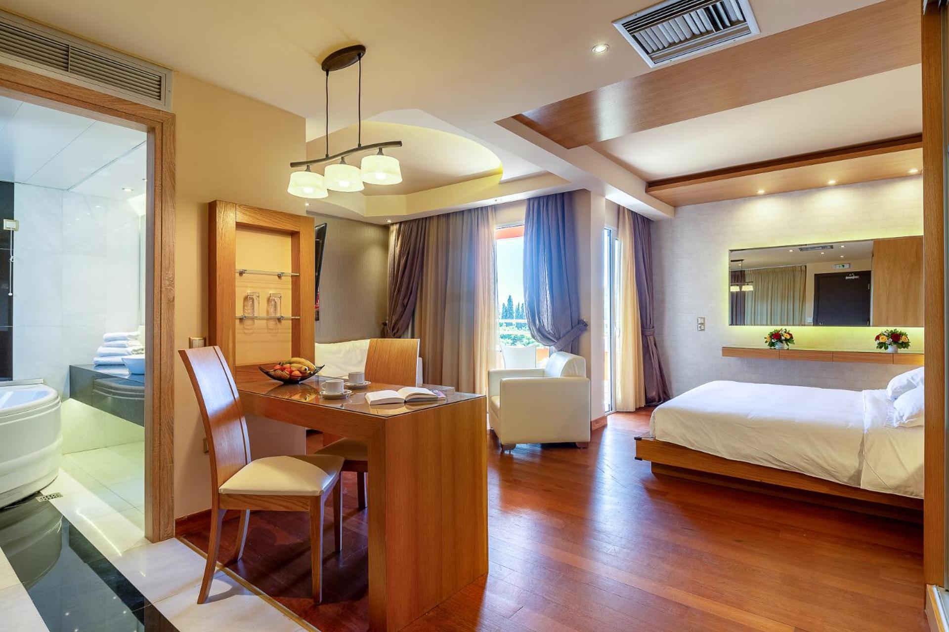 Junior Suite with Pool View