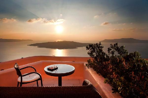 NEFELES SUITES