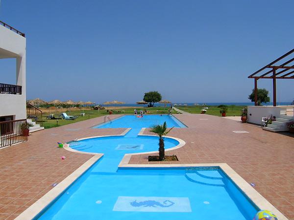 GERANIOTIS BEACH RESORT