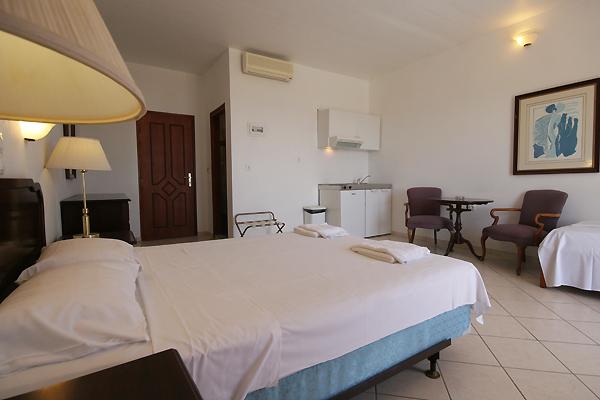 MINERVA DORE HOTEL