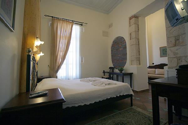 VILELMINE TRADITIONAL  HOTEL