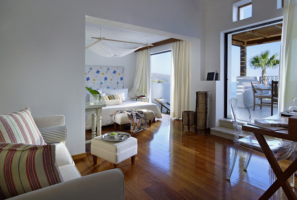 ST. NICOLAS BAY RESORT HOTEL