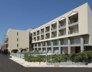 Alia Club Beach Hotel-Apartments