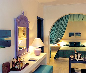 SANTORINI KASTELLI RESORT