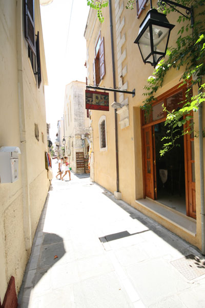 LA STRADA TRADITIONAL HOTEL