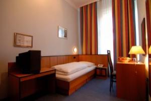 Drei Kronen Hotel City