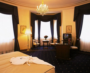 HOTEL AMBASSADOR