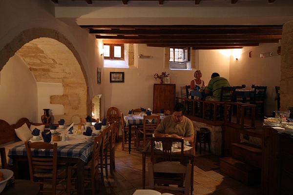 AMPHORA HOTEL
