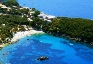 AKROTIRI BEACH