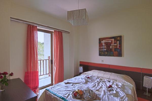 PLAKIAS RESORT