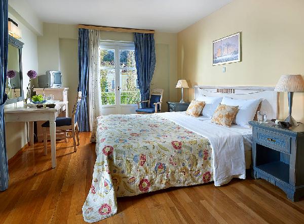 LATINI FAMILY HOTEL