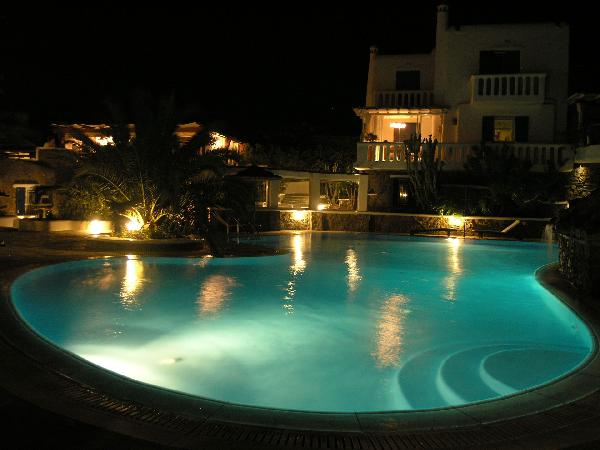 IROS BOUTIQUE HOTEL