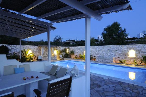 AGIA IRINI VILLAS