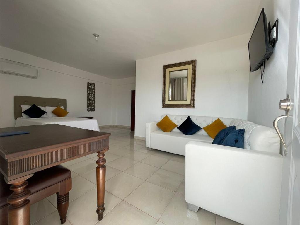 MY HOME HOTEL