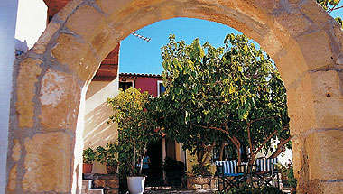 VILLA POLICHNA