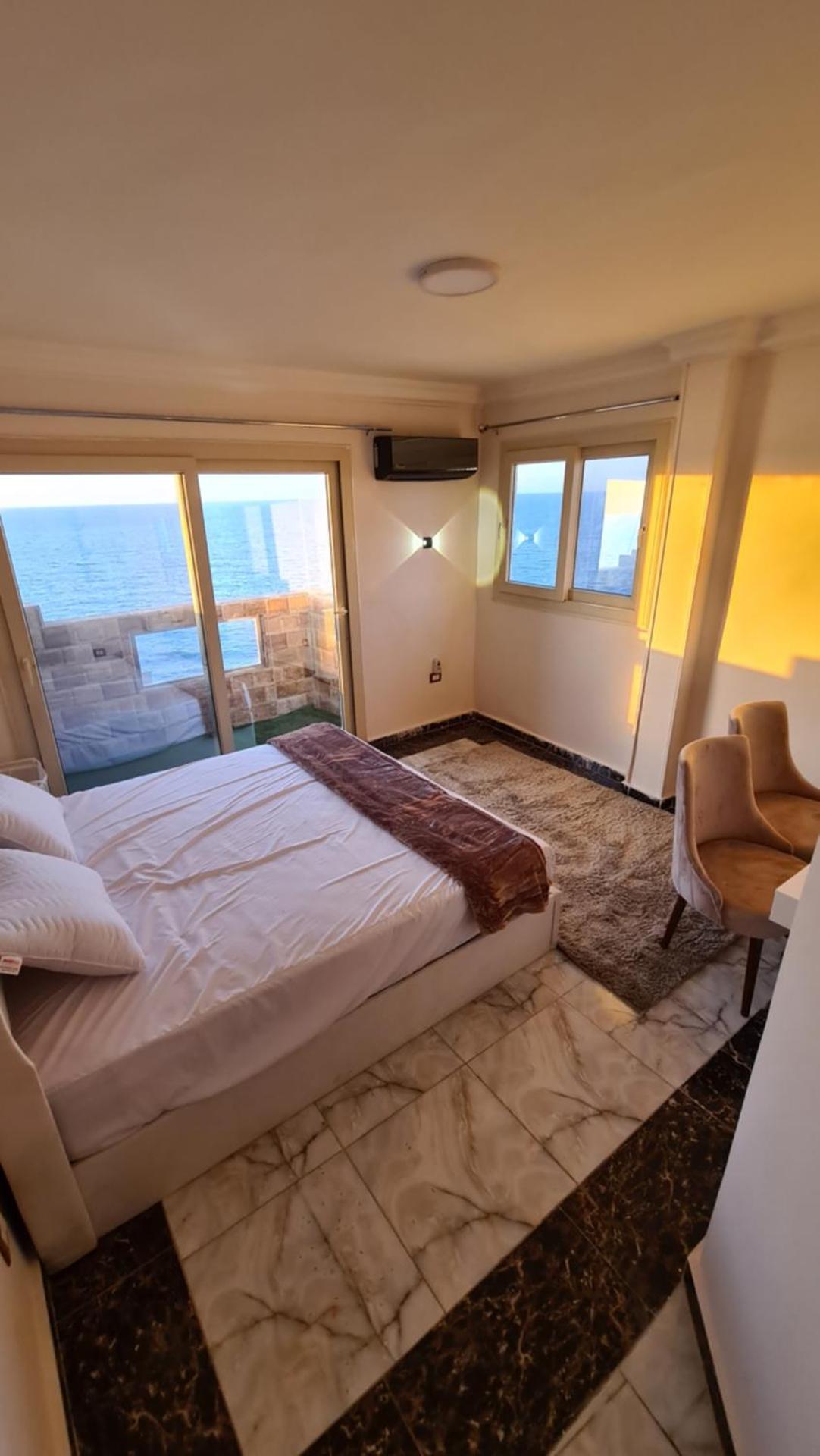 HYAT HOSTEL & SUITES