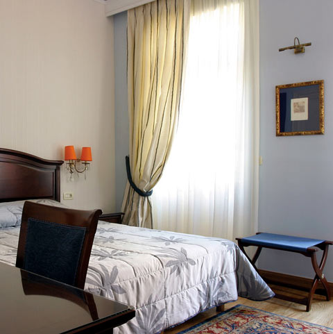 AETOMA HOTEL