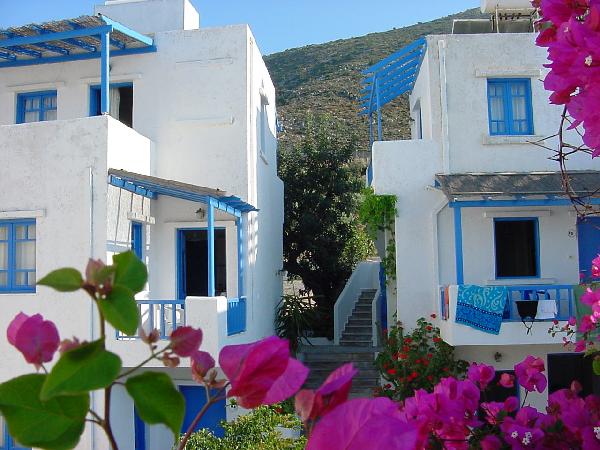 PaulEva Apartments