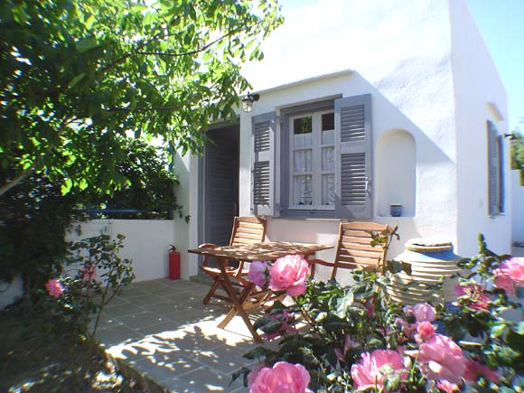 MYRTO BUNGALOWS