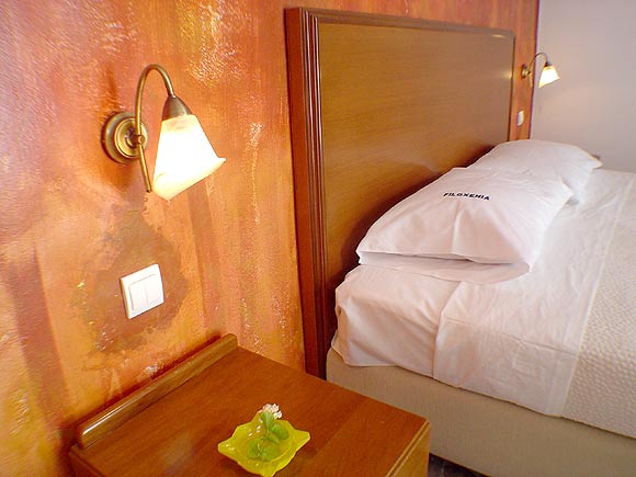 DRYADES HOTEL