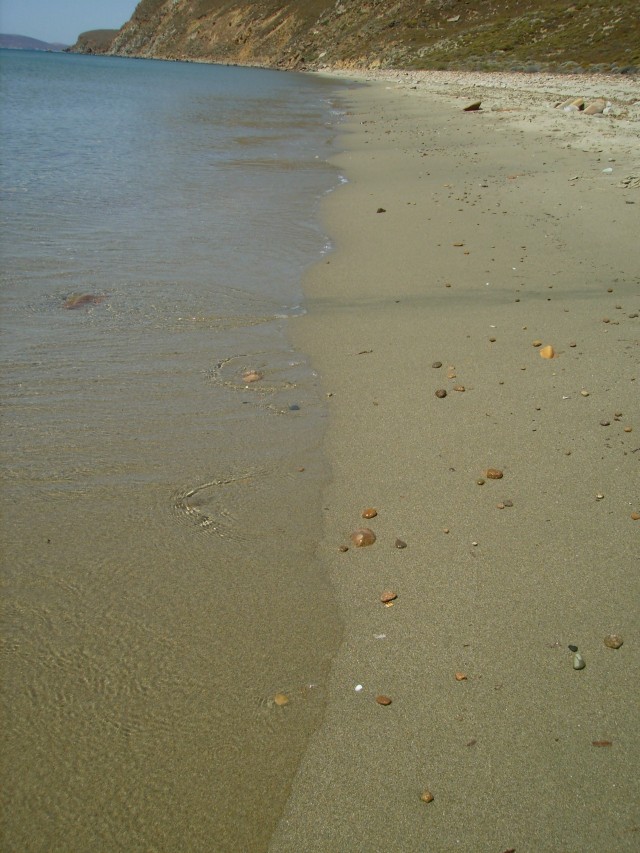 parthenomytos beach.